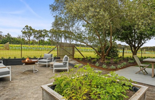 Red Hill House | The Elm RED HILL Getaway in the country
