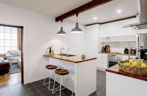 Nairne Cottage | The Emily Jane - Cosy Winter Haven In The 'Hills'