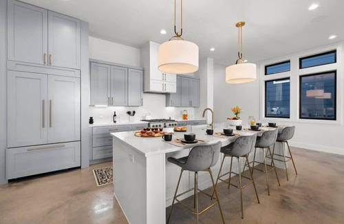 Kingsland House | The Enclave | Kid's Play Zone | Game Room | Infinity Pool + Spa | 9 Mi to Winery