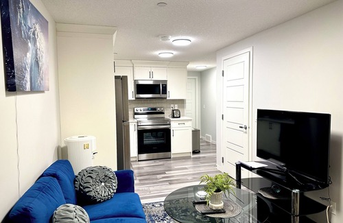 Calgary House | The entire suite