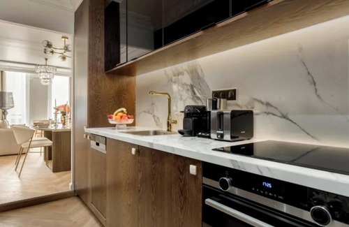 Quartier du Faubourg-Montmartre Apartment | THE EPITOME OF PARISIAN ELEGANCE CRAFTED BY A RENOWNED FRENCH ARCHITECT - LOUVRE