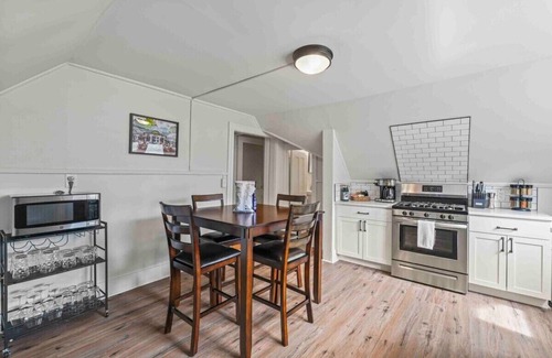 Saratoga Springs Apartment | The Equestrian by Saratoga Stays
