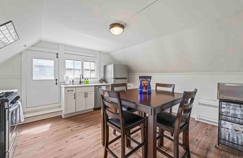 Saratoga Springs Apartment | The Equestrian by Saratoga Stays