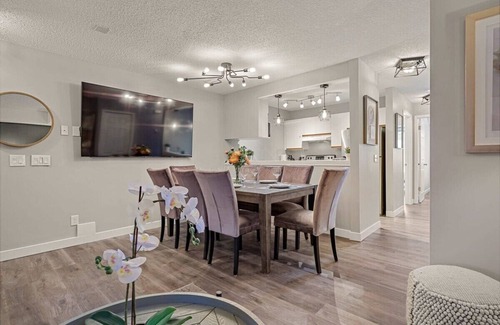 Canmore Ski Chalet | The Eros by Samsara SSR Property Management|Private Entry|Panorama Top View|2BR+