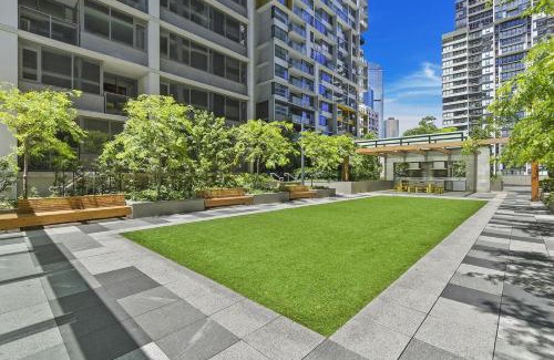 Melbourne Central Business District Apartment | The Escape in Southern Cross Station