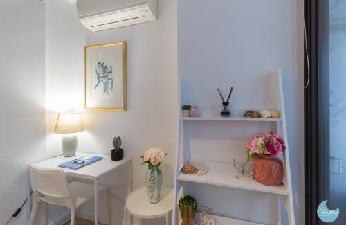 Melbourne Central Business District Apartment | The Escape in Southern Cross Station