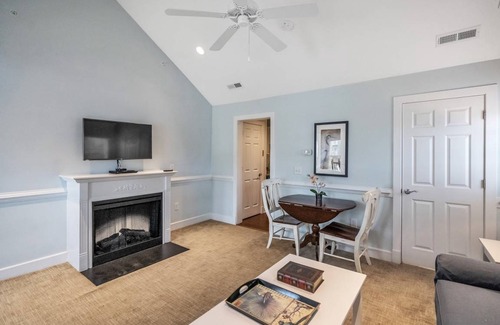 Lackey Apartment | The Estates at Kings Creek