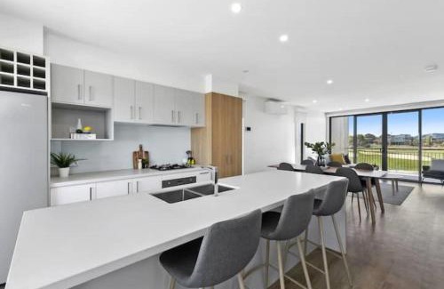 Torquay House | The Fairway Club 8