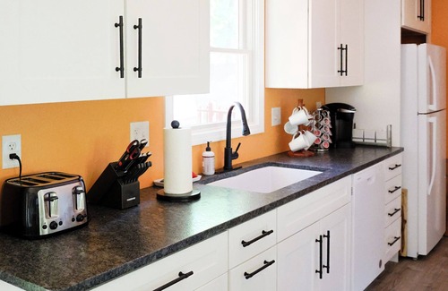 West Branch House | The Fairway Villa on the Green and ONLY 4 MINUTES TO TOWN!
