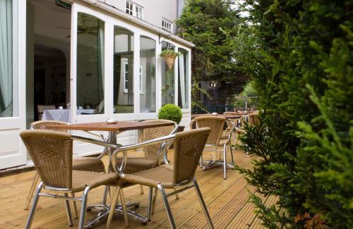 Rushmoor District Hotel | The Falcon Hotel