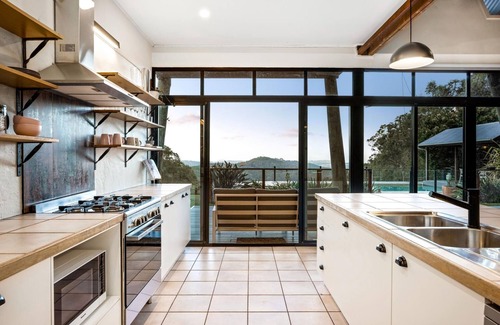 Montville House | The Farm on Razorback Ridge - Exquisite Getaway in Idyllic Location