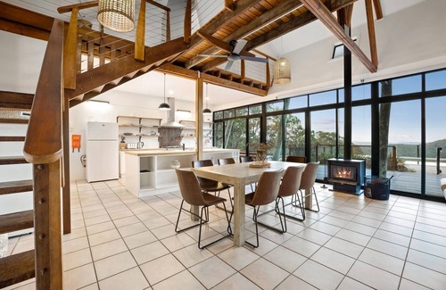 Montville House | The Farm on Razorback Ridge - Exquisite Getaway in Idyllic Location