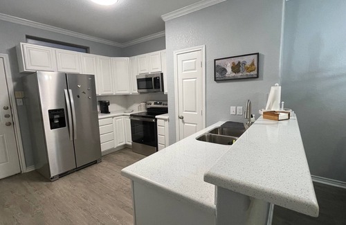 Wellborn House | The Farmhouse - Spacious Townhome Minutes From Texas A&M University