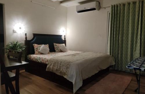 Bullawala Apartment | The feathers