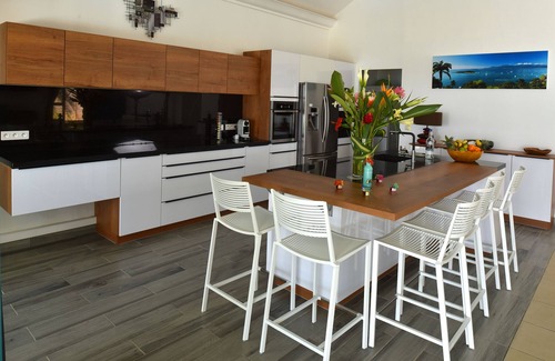 Saint-Francois Villa | * The feet in the water, Villa JASMIN on the beach facing the lagoon