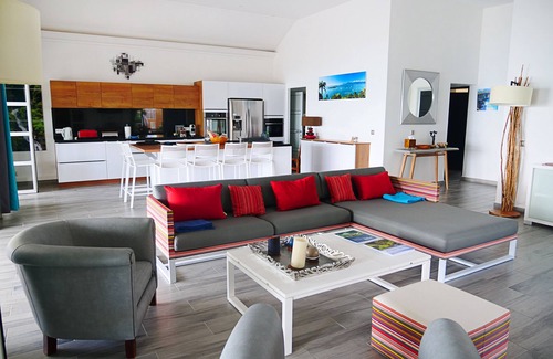 Saint-Francois Villa | * The feet in the water, Villa JASMIN on the beach facing the lagoon