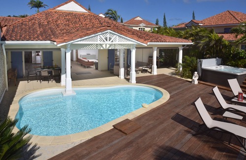 Saint-Francois Villa | * The feet in the water, Villa JASMIN on the beach facing the lagoon