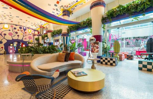 Khlong Toei Hotel | The Fig Lobby Bangkok