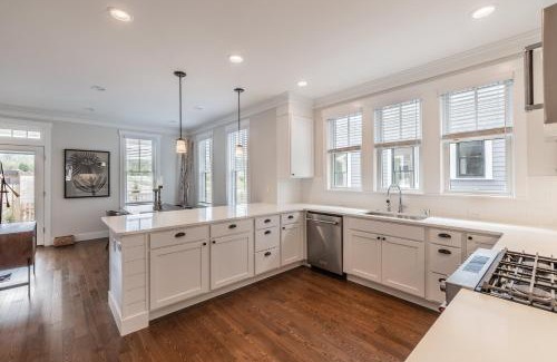 Pacific Beach House | The Fircrest by Seabrook Hospitality