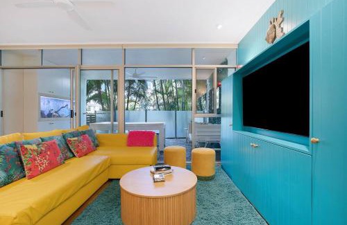 Bulimba Apartment | The Fish Bowl - Vibrant Riverside Escape with Pool