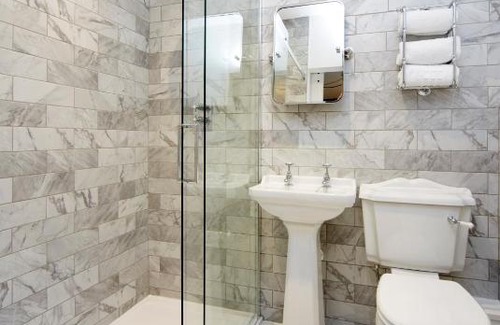 South Cave Hotel | The Fox and Coney Inn