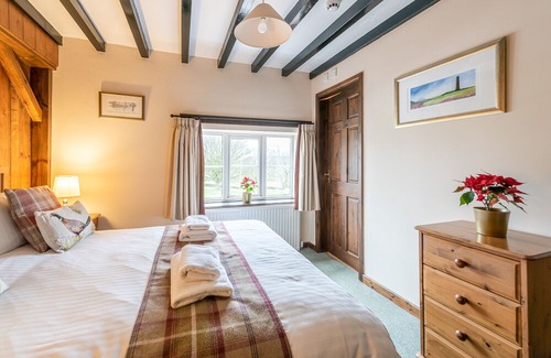 Ainthorpe Hotel | The Fox and Hounds