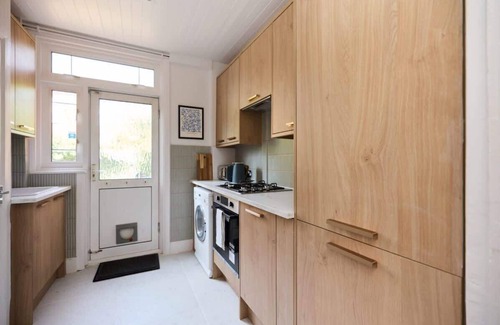 Harlesden House | The Furness Hideout - Charming 2 Bdr House
