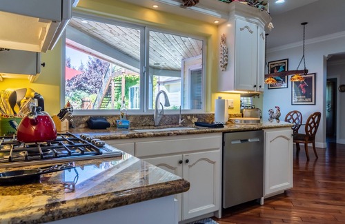 San Miguel House | The Gables at Rockin' K -Luxurious Wine Country Getaway with Stunning Views!