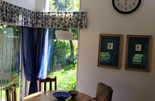 Belfast Bed & Breakfast | The Gables Guest House