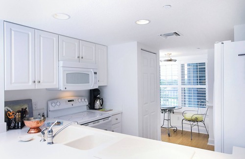 Central Beach Condo | The Gables of Vero Beach - Ocean Front Condo 2/2 Vero Beach In Town 4th Floor