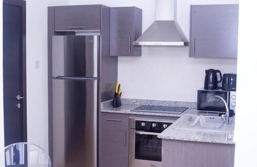 East Legon Apartment | The Gallery Luxury Suite 33, less than 10 minutes from the Airport.