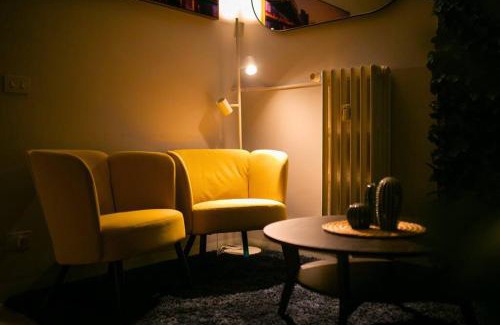 Reggio nell'Emilia Apartment | [The Garden] Centro Storico + Free Parking + Wi-Fi