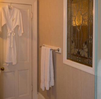 Historic Downtown Savannah Bed & Breakfast | The Gastonian, Historic Inns of Savannah Collection