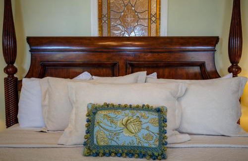 Historic Downtown Savannah Bed & Breakfast | The Gastonian, Historic Inns of Savannah Collection
