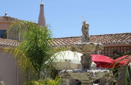 Portimao Apartment | The Gate House apartment. Private setting. Pool. Spa. Gym