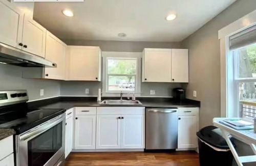 Beaufort House | The Gathering Tide - Sleeps 6 - Waterfront Home