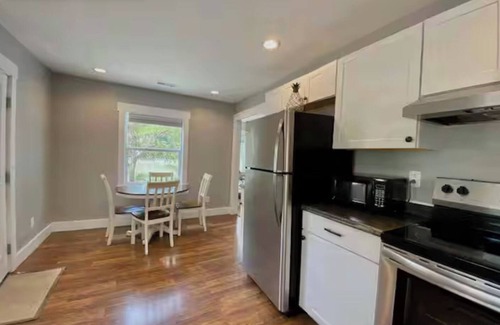 Beaufort House | The Gathering Tide - Sleeps 6 - Waterfront Home