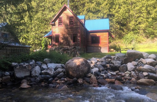 Sandon House | The Ghost Town Guest House