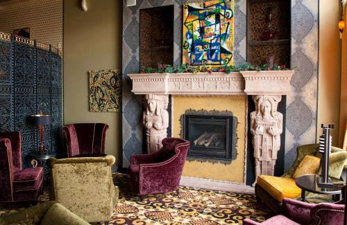 Downtown Niagara Falls Hotel | The Giacomo, an Ascend Collection Hotel