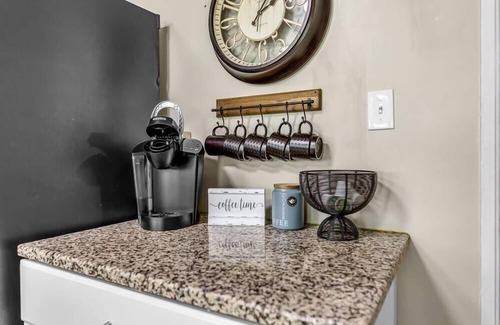Winston - Salem House | THE GIANT! Downtown! Sleeps 16! 7 bd/4 Ba -10 beds