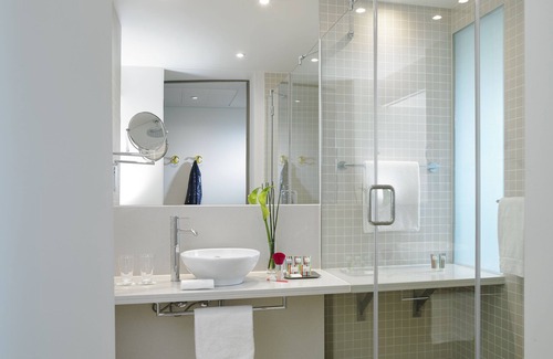 North Wall Hotel | The Gibson Hotel
