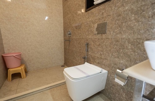 Smanora Range Hotel | The Golden Sunrise Hotel
