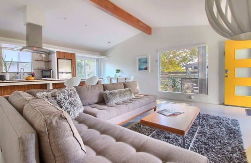 South River City House | The Goldie | Stylish SoCo Pet-Friendly Stay