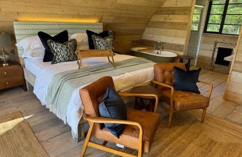 Wellesbourne Other | The Goose In The Woods