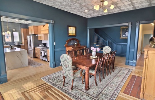 Wauwatosa House | The Governors Manison