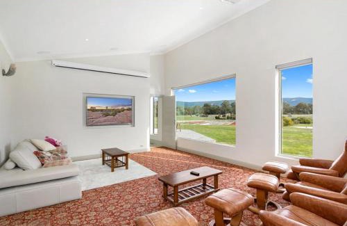 Pomonal Villa | The Grand Manor