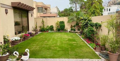 Karachi House | The Grand Palace In Clifton