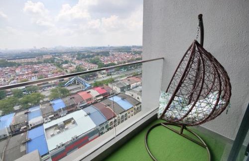 Subang Jaya Apartment | The Grand SS15 Sunway 4Pax 2BRs City View - Free WiFi, Infinity Pool & Gym