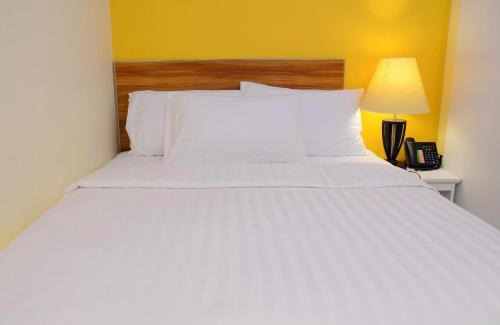 Male Hotel | The Grand View