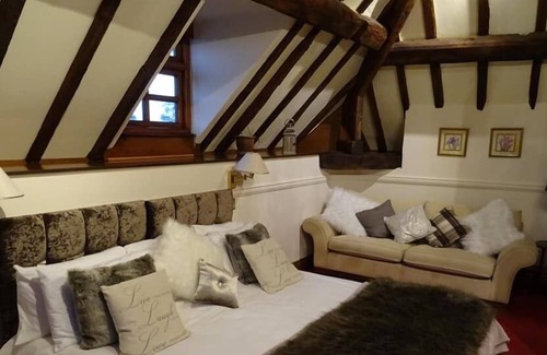 Mortimers Cross House | The Grange at Mortimers Cross